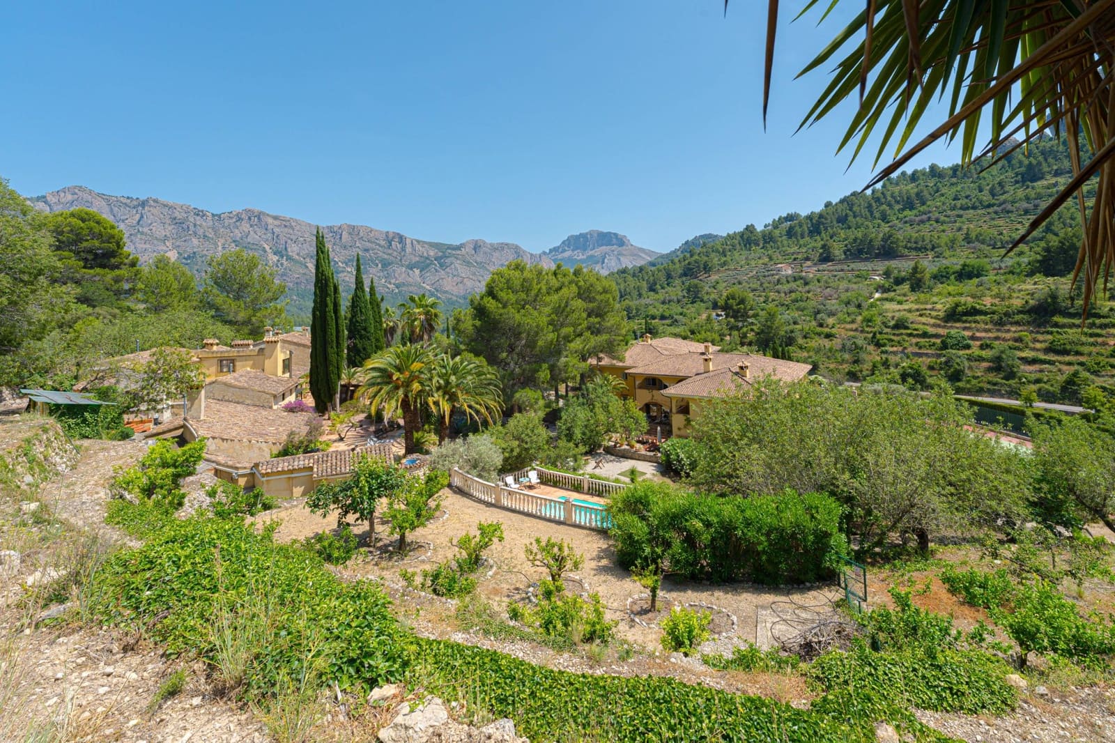 12 Zimmer Hotel zu verkaufen in Tarbena mit Pool Garage - 3.995.000 € (Ref: 8864103)