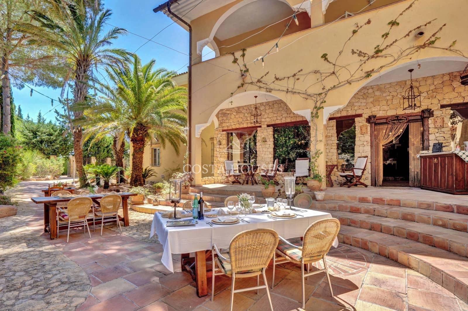 12 Zimmer Hotel zu verkaufen in Tarbena mit Pool Garage - 3.995.000 € (Ref: 8864103)
