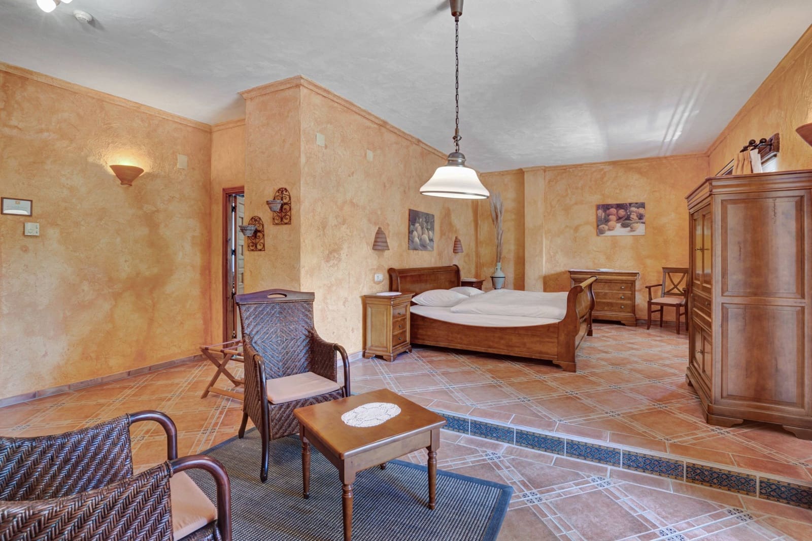 12 Zimmer Hotel zu verkaufen in Tarbena mit Pool Garage - 3.995.000 € (Ref: 8864103)