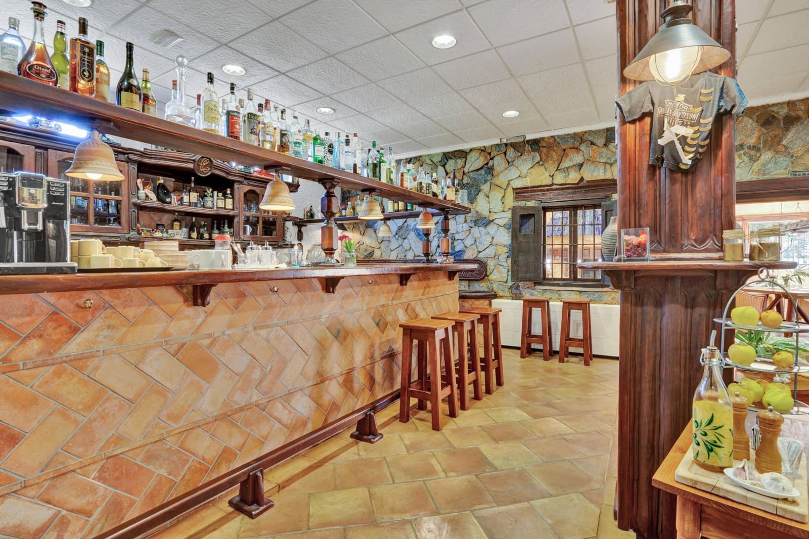 12 Zimmer Hotel zu verkaufen in Tarbena mit Pool Garage - 3.995.000 € (Ref: 8864103)