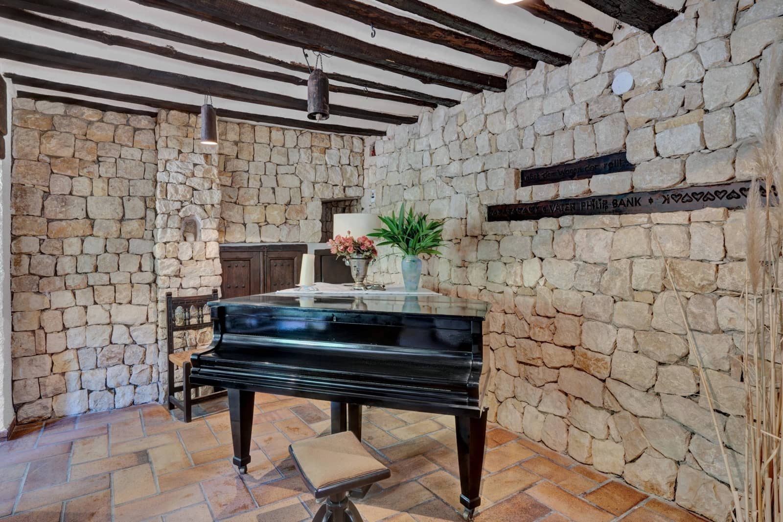 12 Zimmer Hotel zu verkaufen in Tarbena mit Pool Garage - 3.995.000 € (Ref: 8864103)