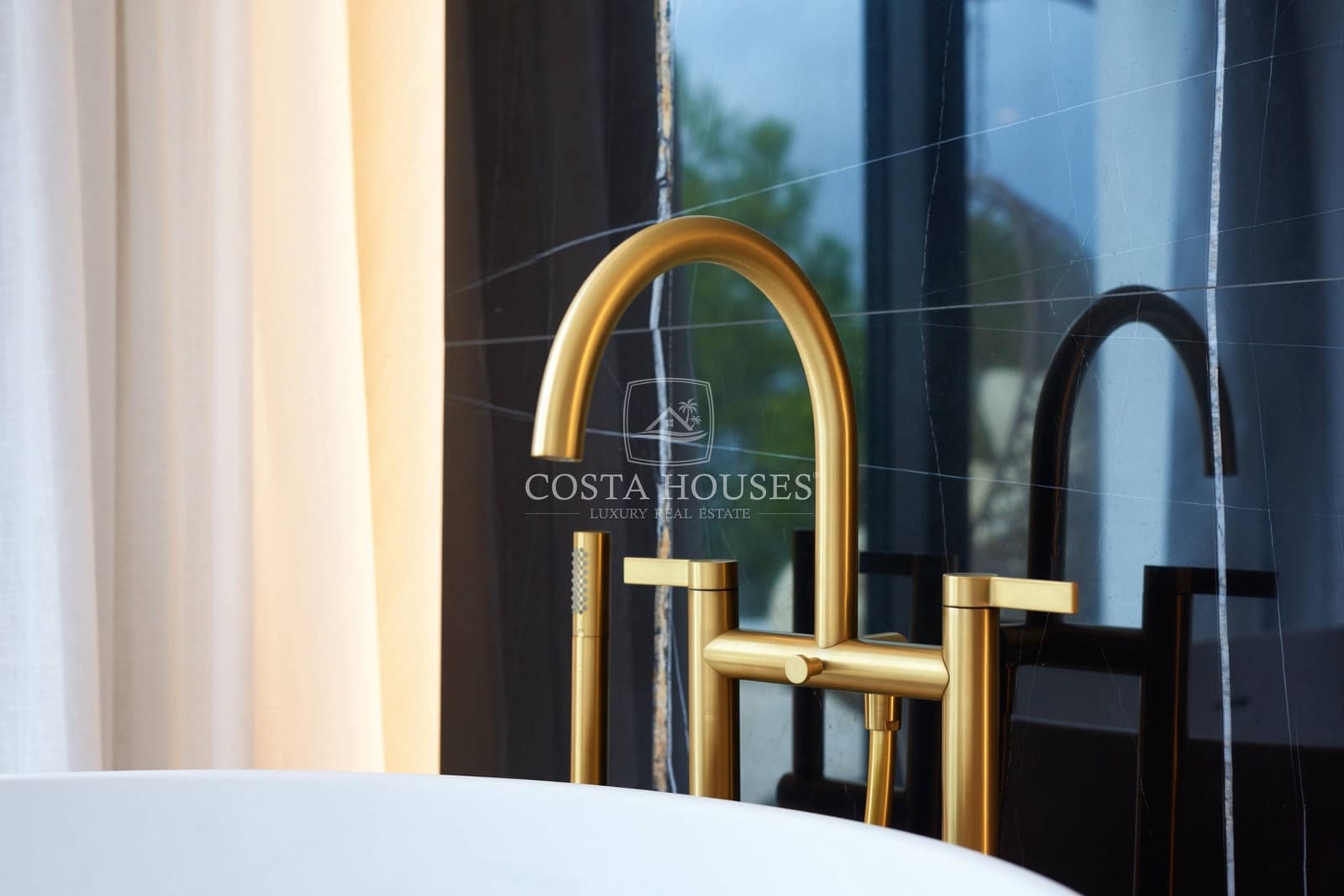 6 bedroom Villa for sale in Javea / Xabia with pool - € 5,700,000 (Ref: 8864106)