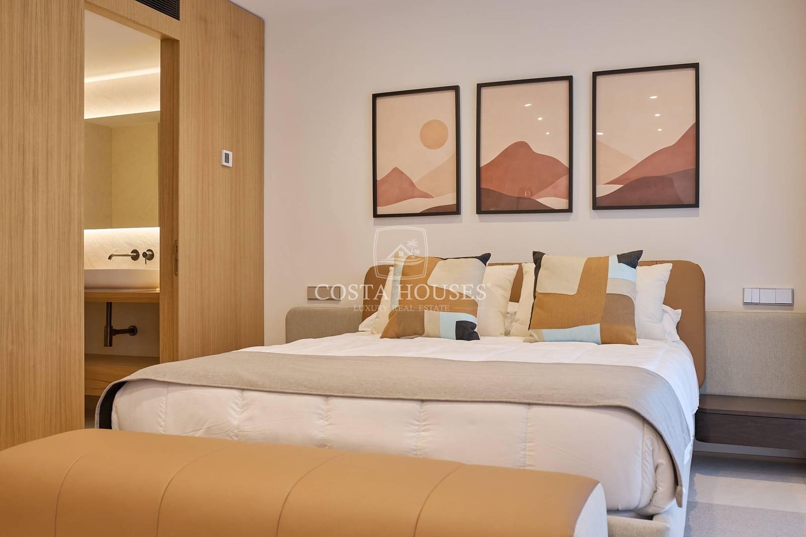 6 bedroom Villa for sale in Javea / Xabia with pool - € 5,700,000 (Ref: 8864106)