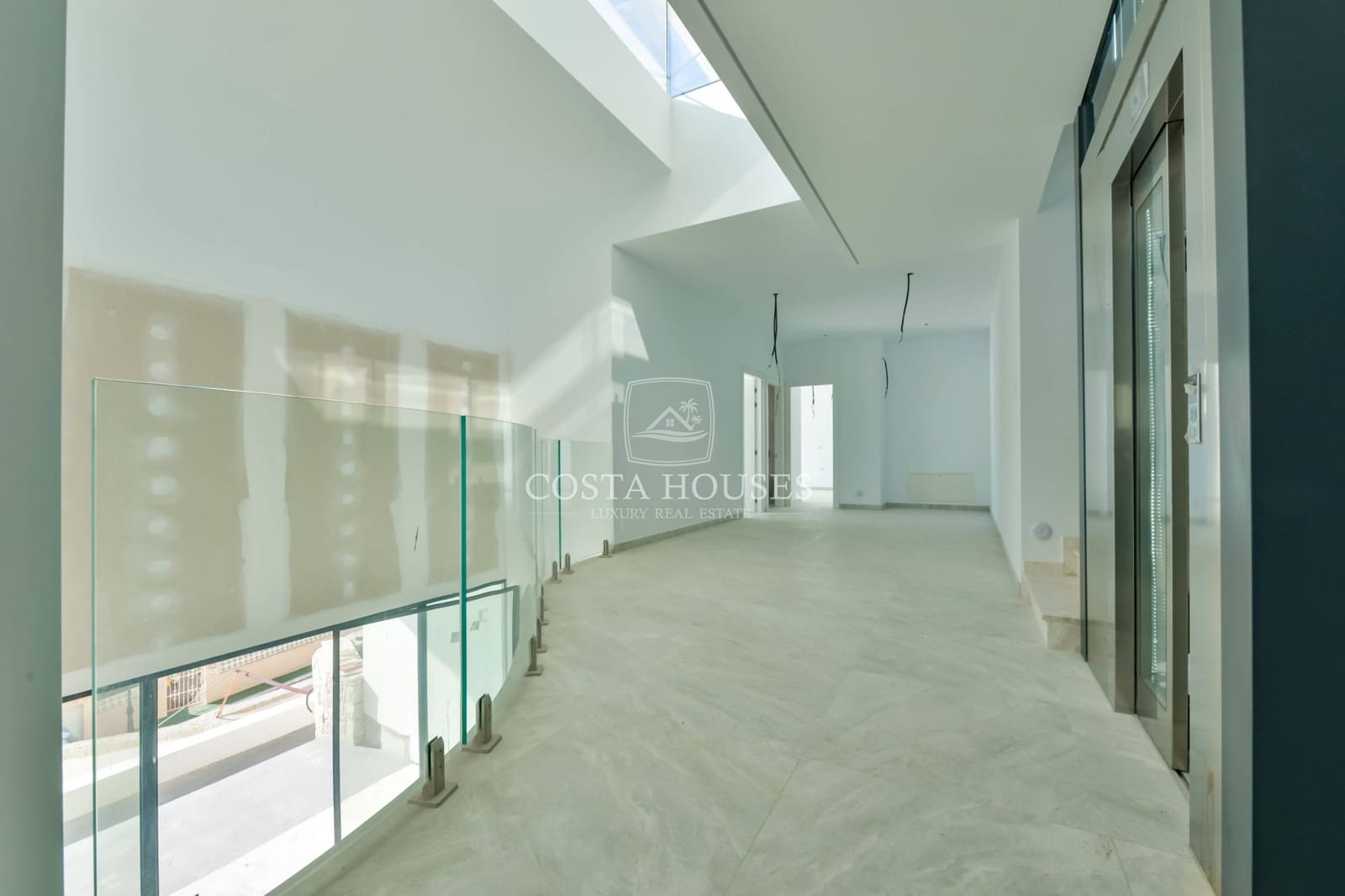 5 bedroom Villa for sale in Altea with pool garage - € 5,800,000 (Ref: 8864108)