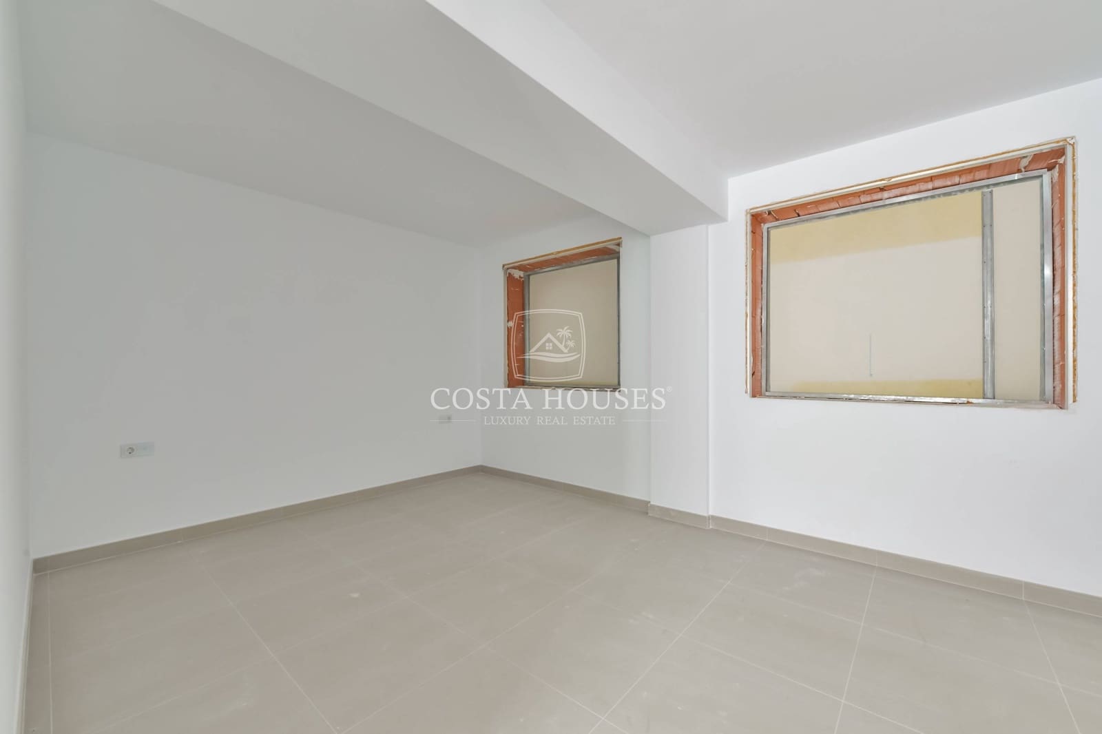 5 bedroom Villa for sale in Altea with pool garage - € 5,800,000 (Ref: 8864108)