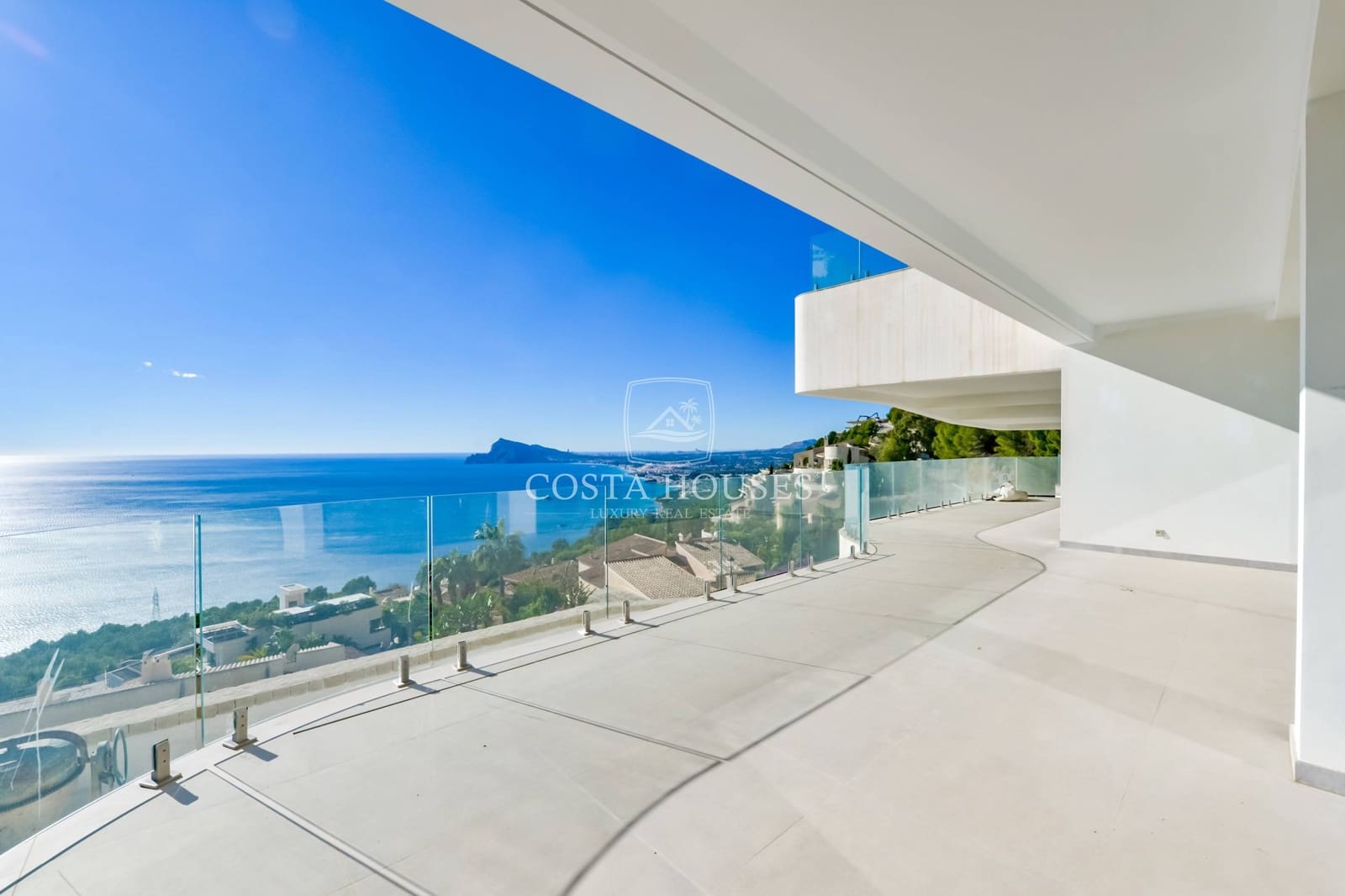 5 bedroom Villa for sale in Altea with pool garage - € 5,800,000 (Ref: 8864108)