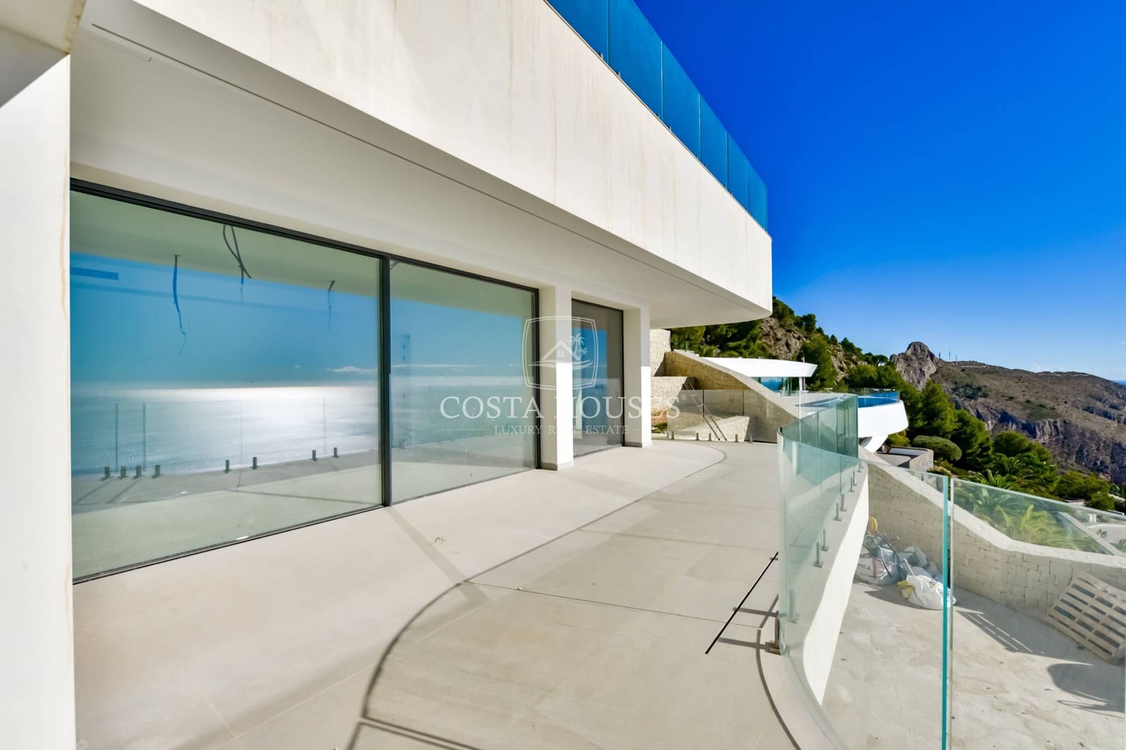 5 bedroom Villa for sale in Altea with pool garage - € 5,800,000 (Ref: 8864108)