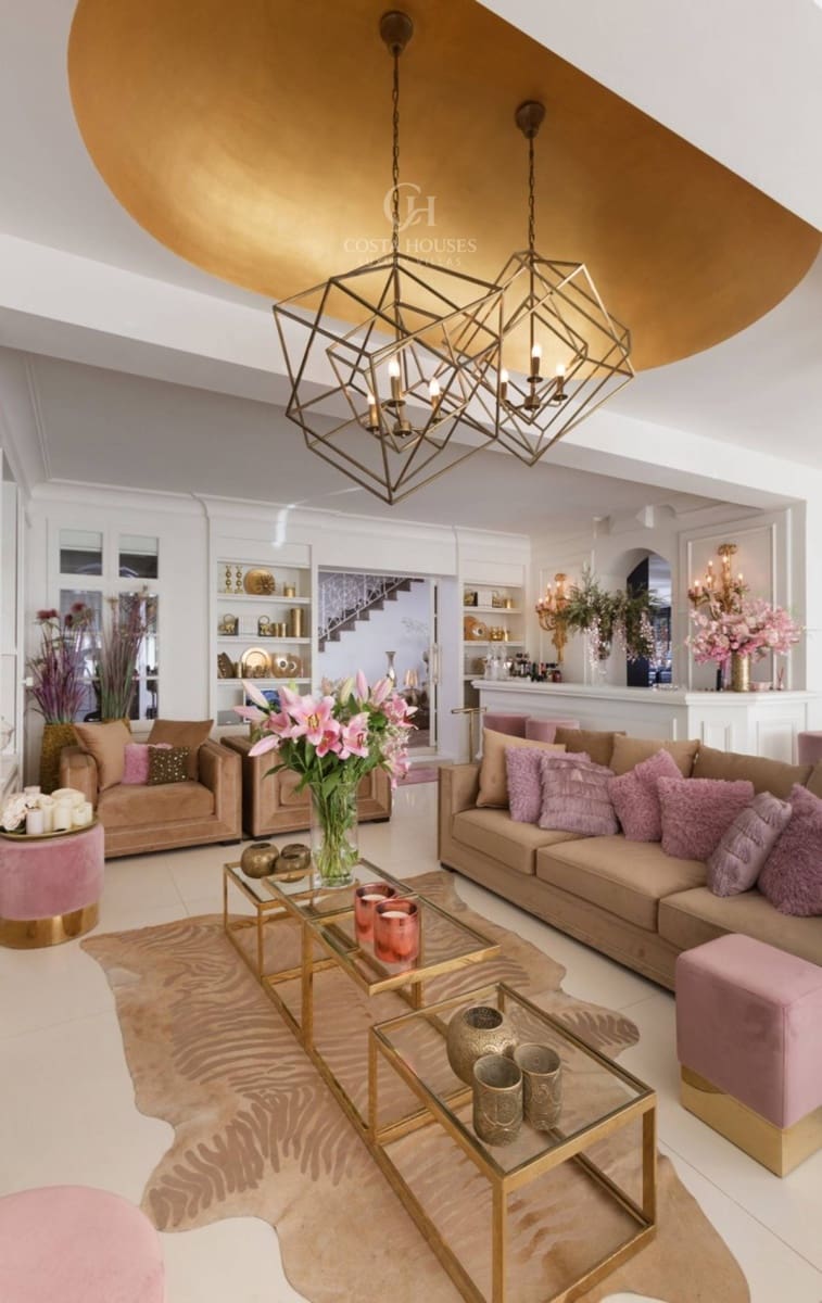 5 bedroom Villa for sale in Moraira with pool - € 5,850,000 (Ref: 8864109)