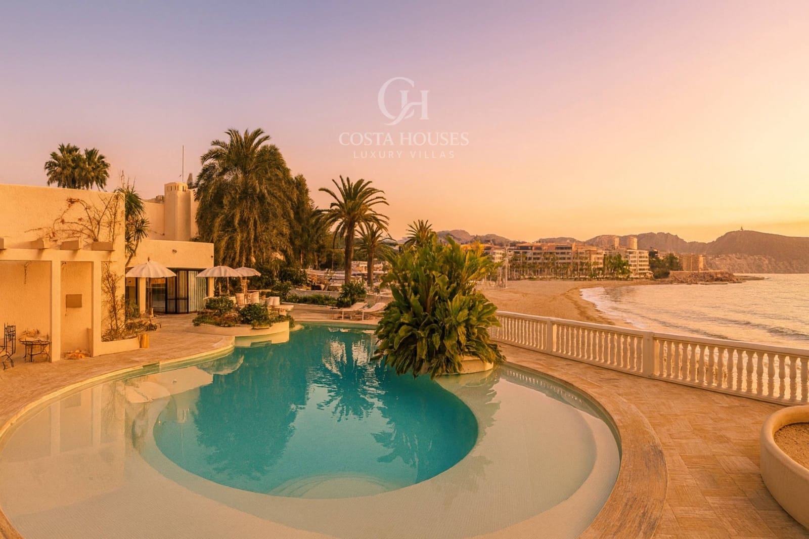 5 bedroom Villa for sale in Moraira with pool - € 5,850,000 (Ref: 8864109)