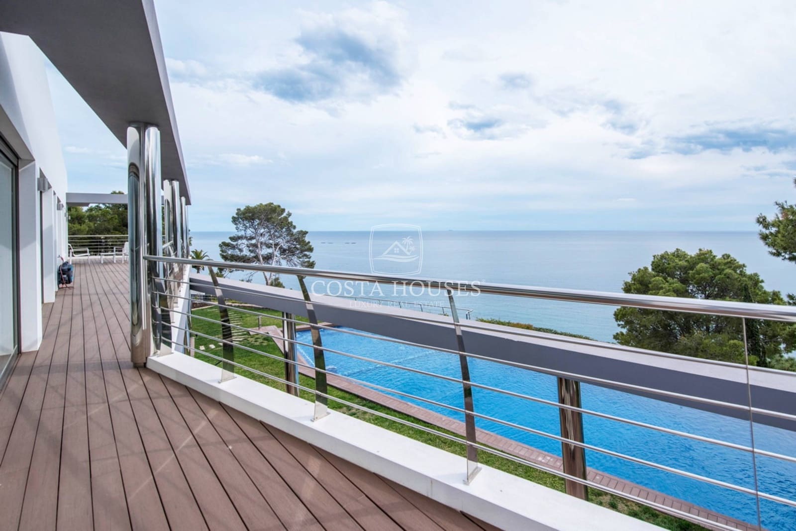 6 bedroom Villa for sale in Altea with pool garage - € 6,300,000 (Ref: 8864110)