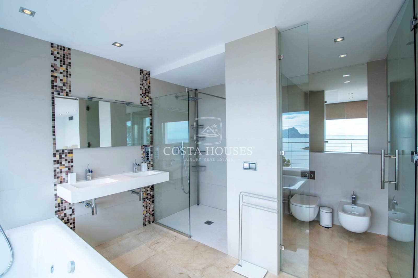 6 bedroom Villa for sale in Altea with pool garage - € 6,300,000 (Ref: 8864110)