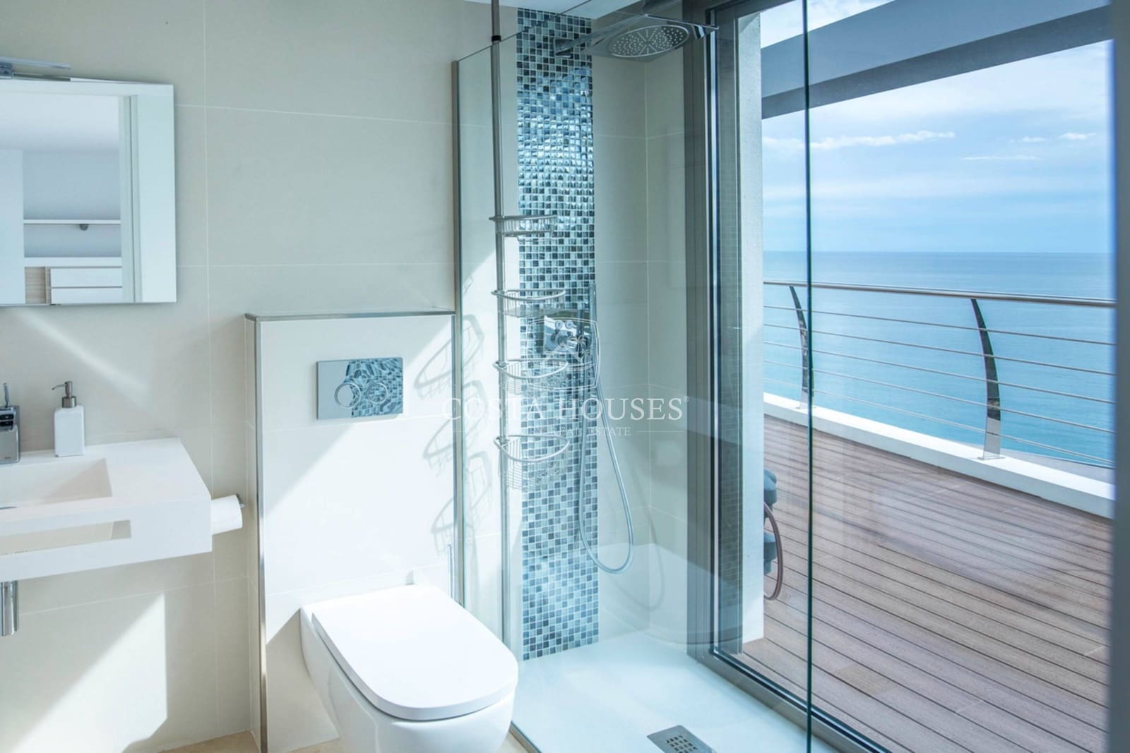 6 bedroom Villa for sale in Altea with pool garage - € 6,300,000 (Ref: 8864110)