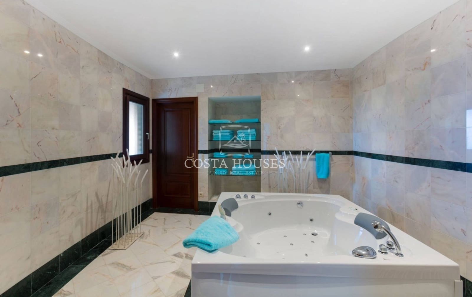 10 soverom Villa til salgs i Javea / Xabia med svømmebasseng garasje - € 7 850 000 (Ref: 8864113)