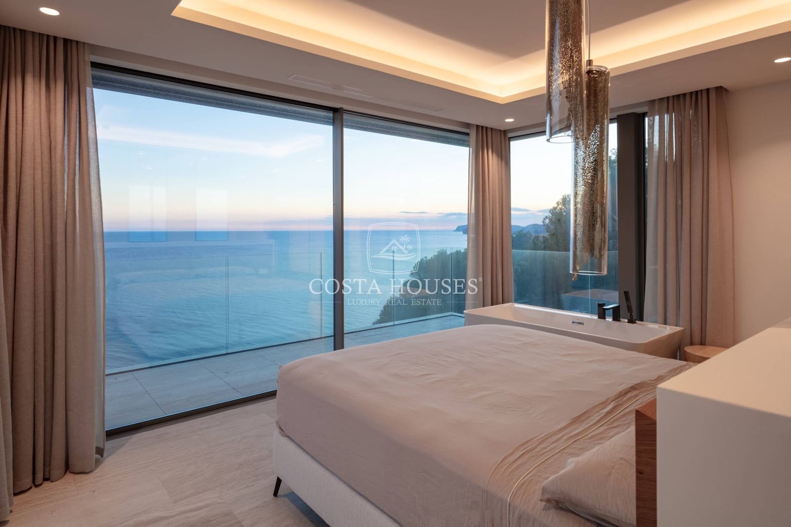 5 bedroom Villa for sale in Javea / Xabia with pool garage - € 7,990,000 (Ref: 8864115)