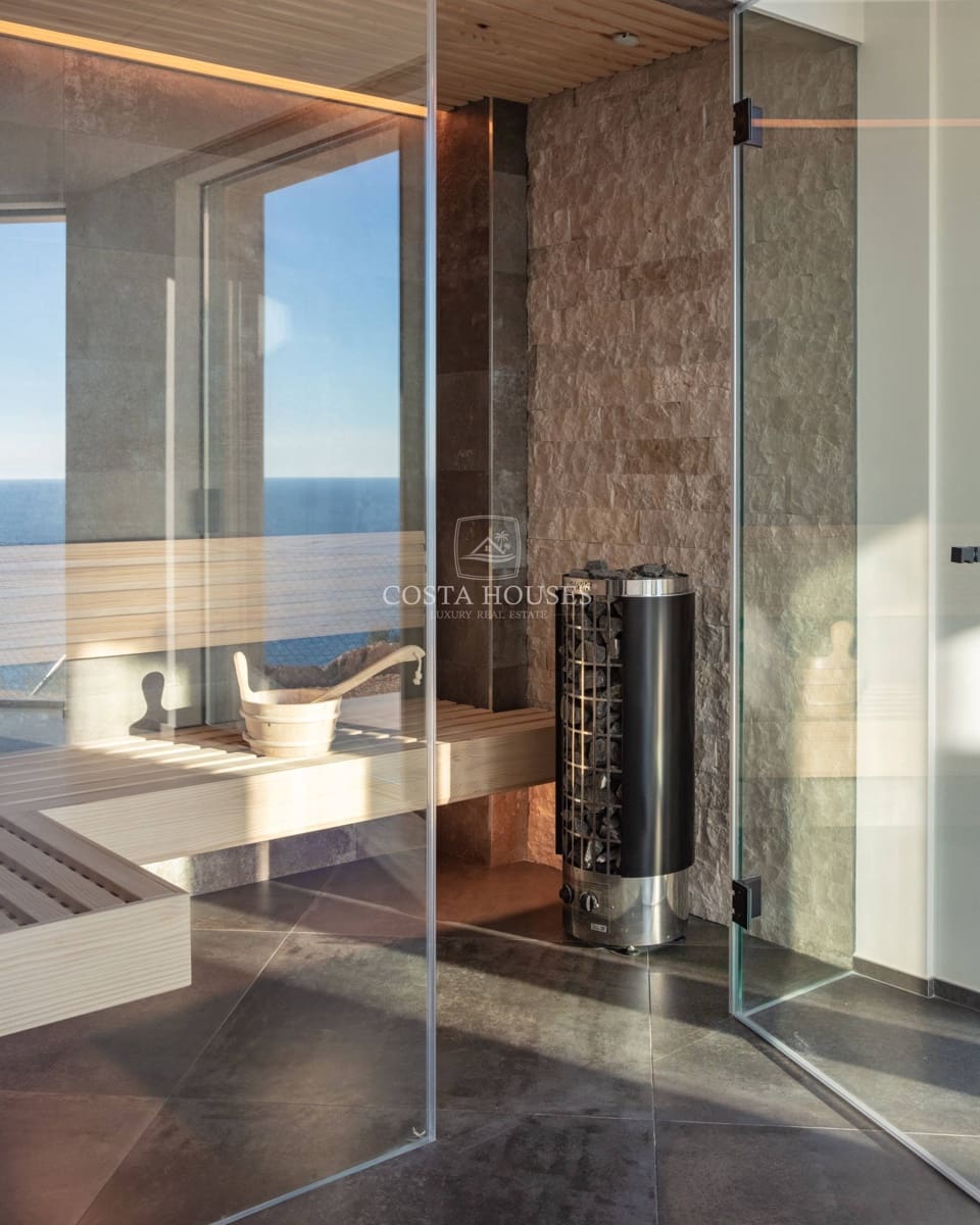 5 bedroom Villa for sale in Javea / Xabia with pool garage - € 7,990,000 (Ref: 8864115)