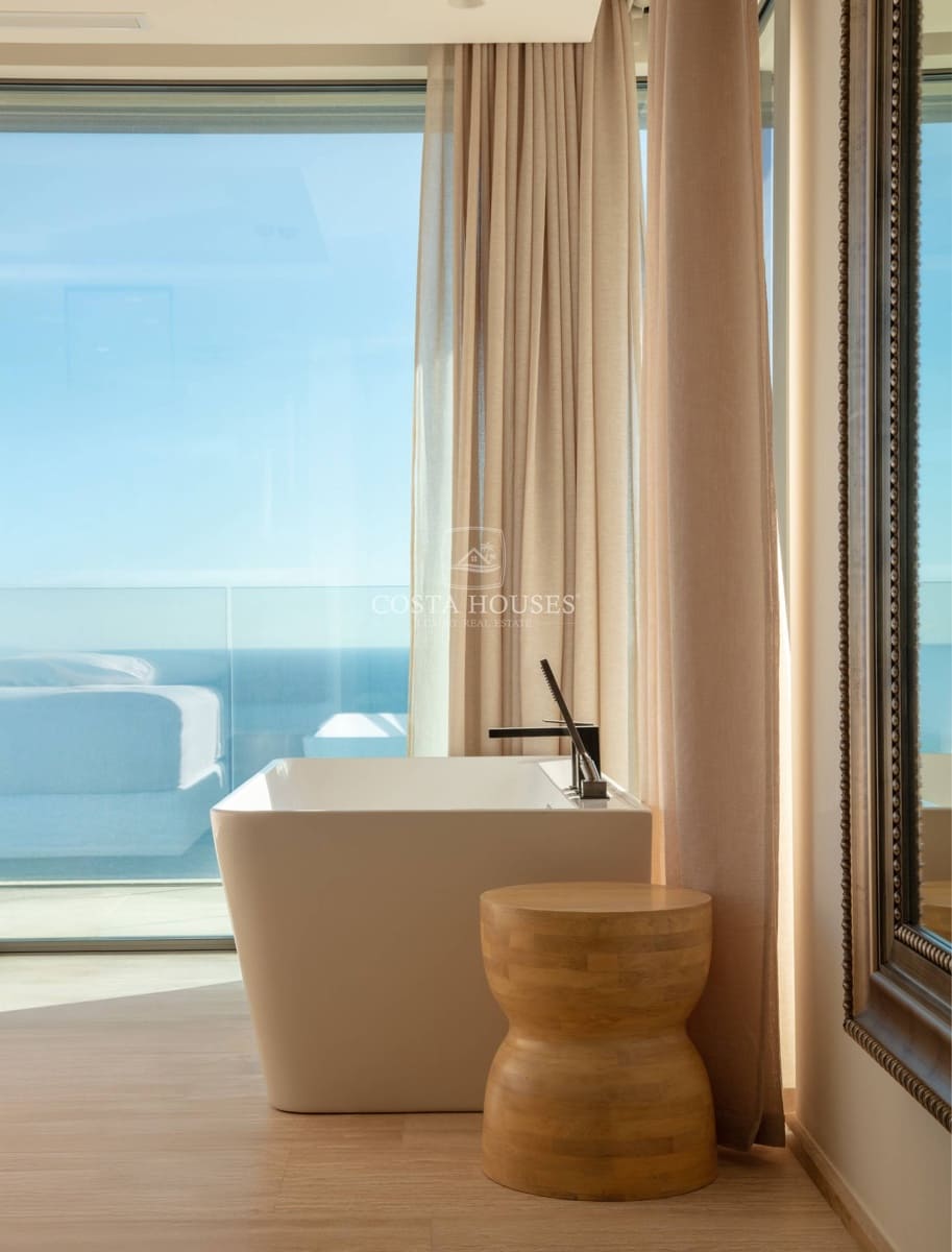 5 bedroom Villa for sale in Javea / Xabia with pool garage - € 7,990,000 (Ref: 8864115)