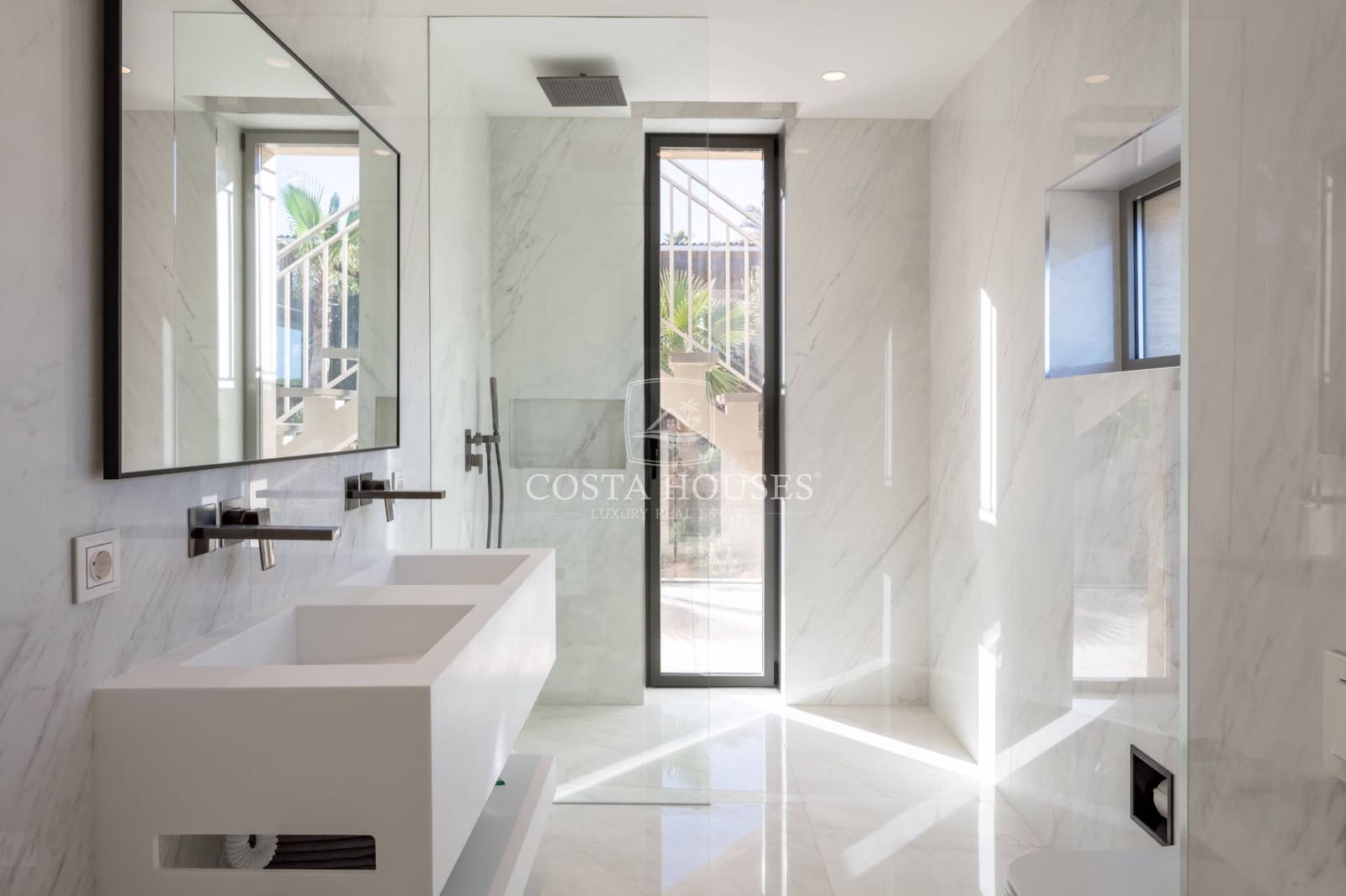 5 bedroom Villa for sale in Javea / Xabia with pool garage - € 7,990,000 (Ref: 8864115)