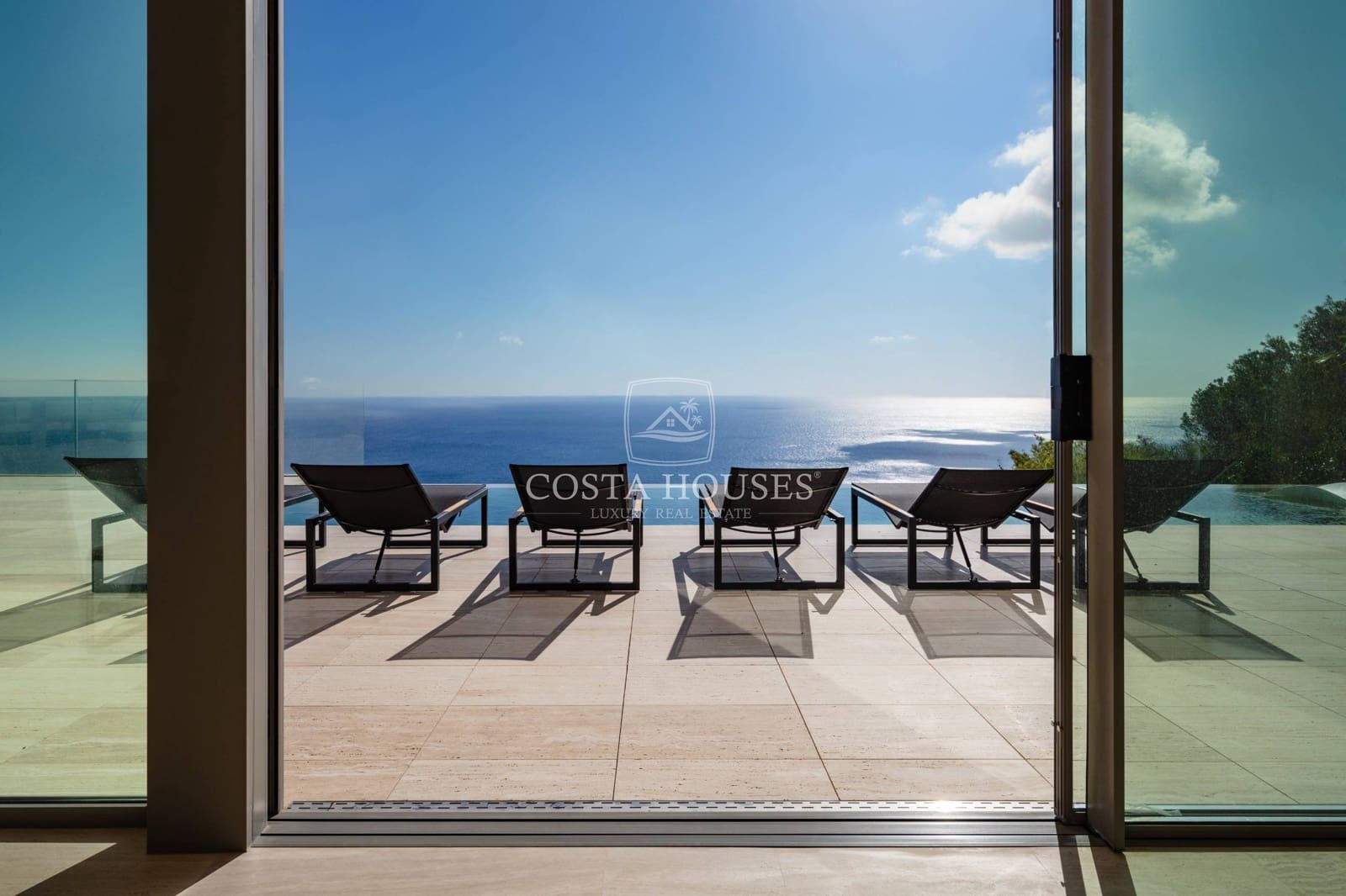 5 bedroom Villa for sale in Javea / Xabia with pool garage - € 7,990,000 (Ref: 8864115)