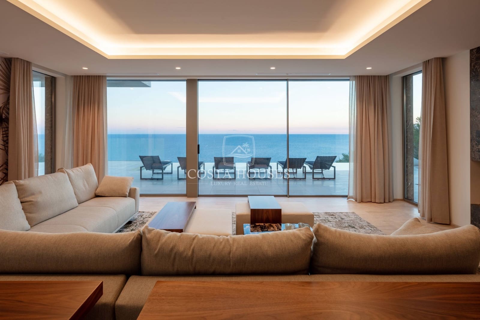 5 bedroom Villa for sale in Javea / Xabia with pool garage - € 7,990,000 (Ref: 8864115)