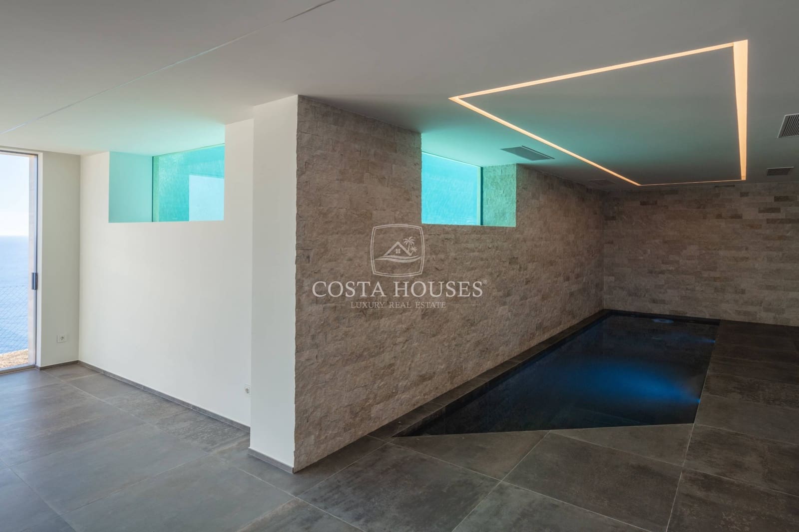 5 bedroom Villa for sale in Javea / Xabia with pool garage - € 7,990,000 (Ref: 8864115)