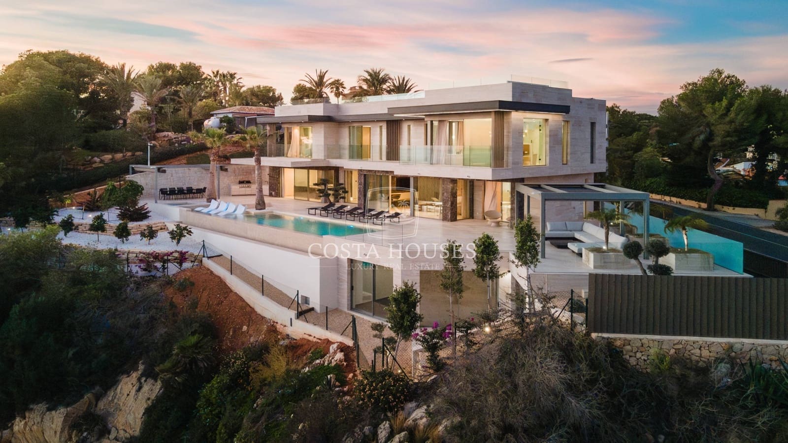 5 bedroom Villa for sale in Javea / Xabia with pool garage - € 7,990,000 (Ref: 8864115)