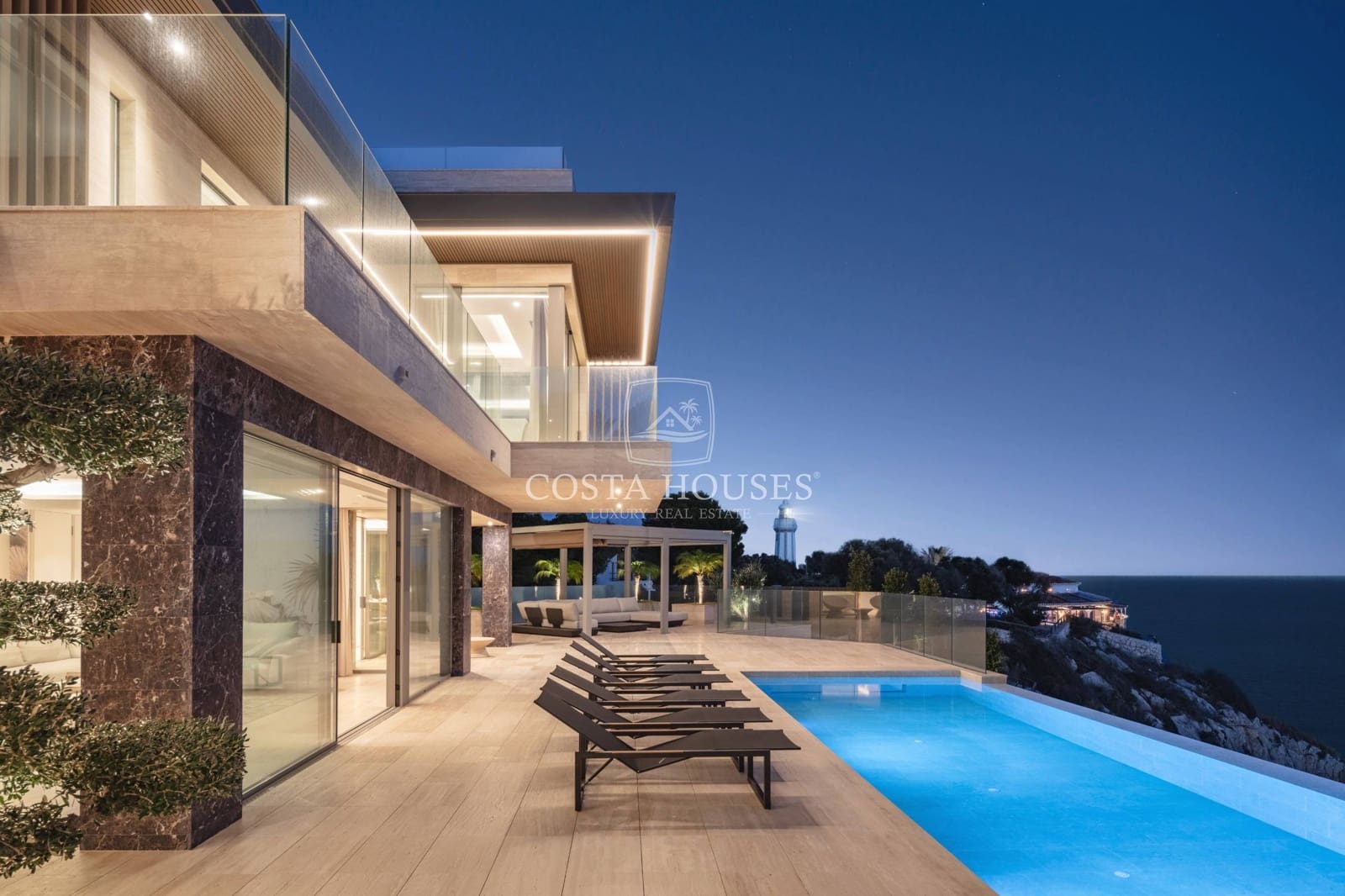 5 bedroom Villa for sale in Javea / Xabia with pool garage - € 7,990,000 (Ref: 8864115)