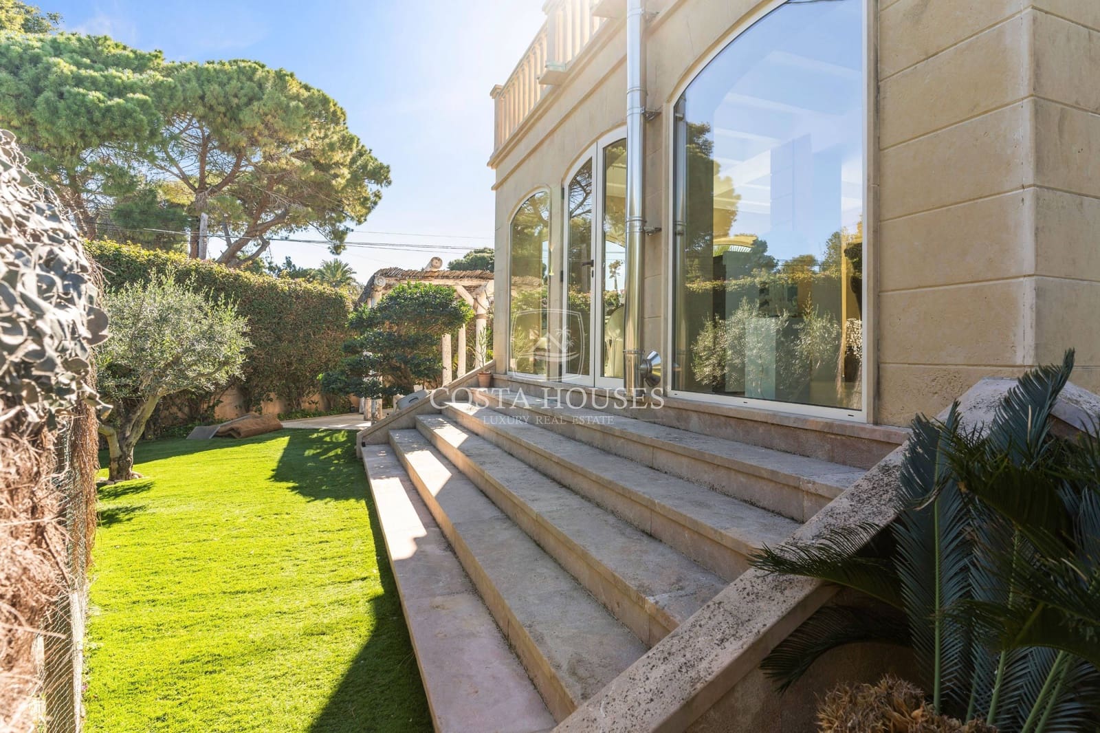 5 sypialnia Willa na sprzedaż w Denia z basenem - 1 550 000 € (Ref: 8884435)