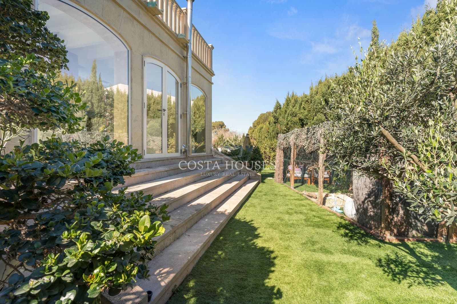 5 sypialnia Willa na sprzedaż w Denia z basenem - 1 550 000 € (Ref: 8884435)