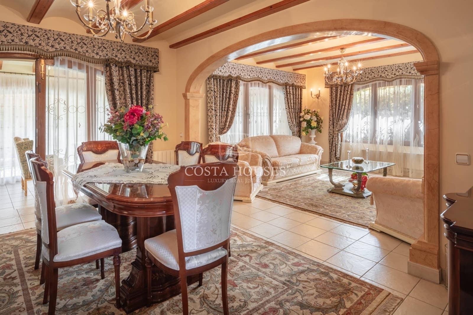 15 slaapkamer Villa te koop in Adsubia met zwembad garage - € 5.650.000 (Ref: 8889240)