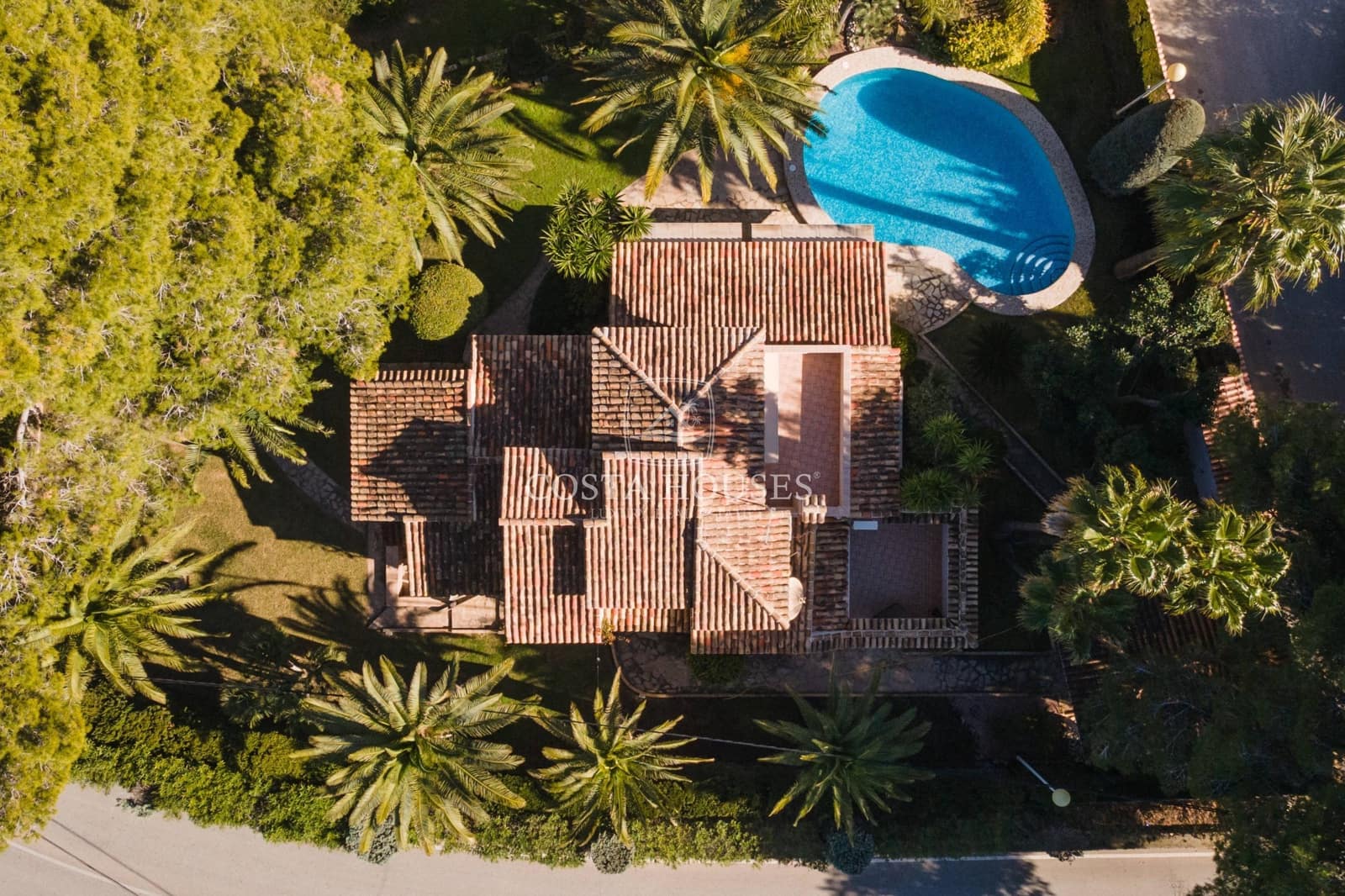 15 soveværelse Villa til salg i Adsubia med swimmingpool garage - € 5.650.000 (Ref: 8889240)