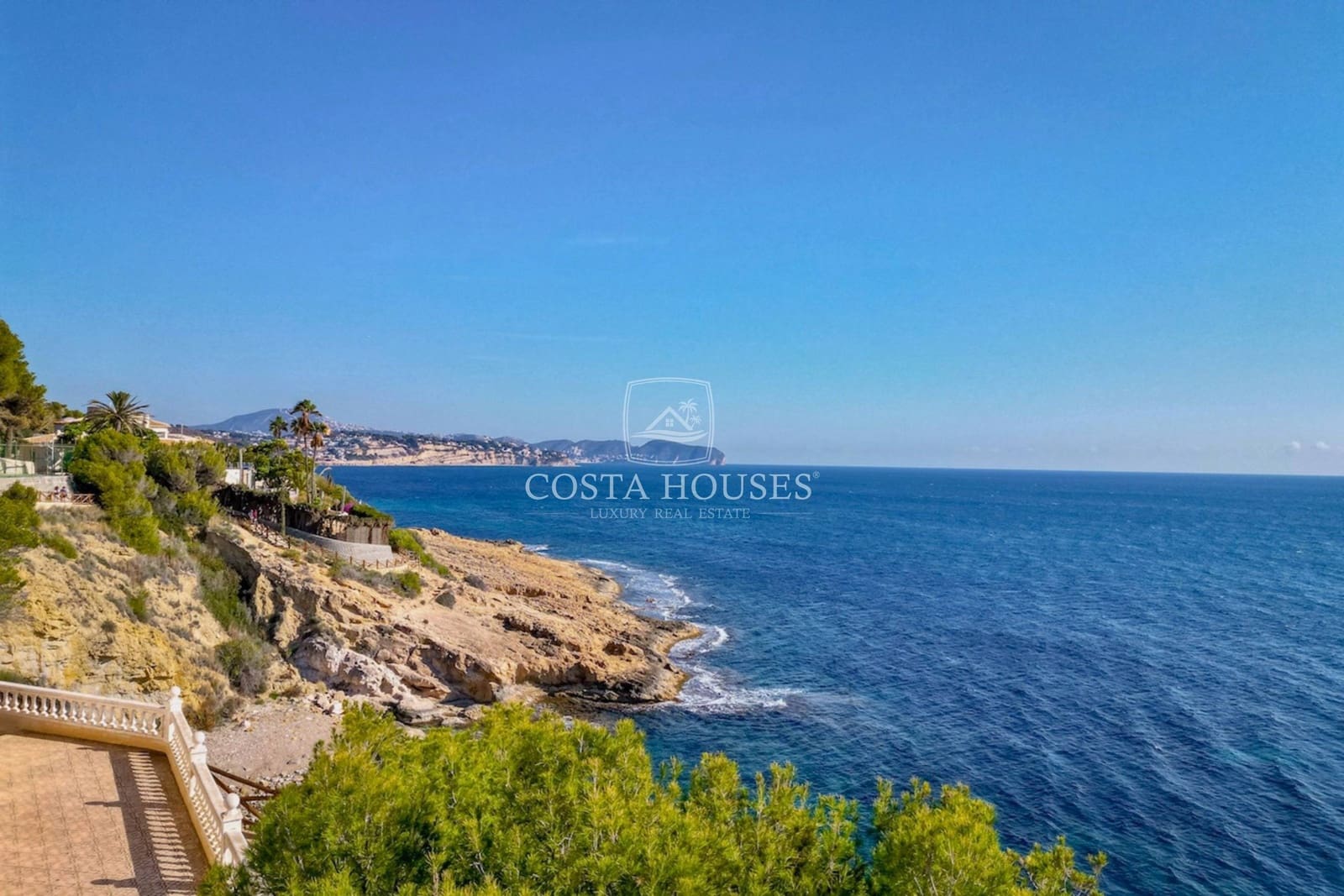 3 bedroom Villa for sale in Benissa with garage - € 1,500,000 (Ref: 8903006)