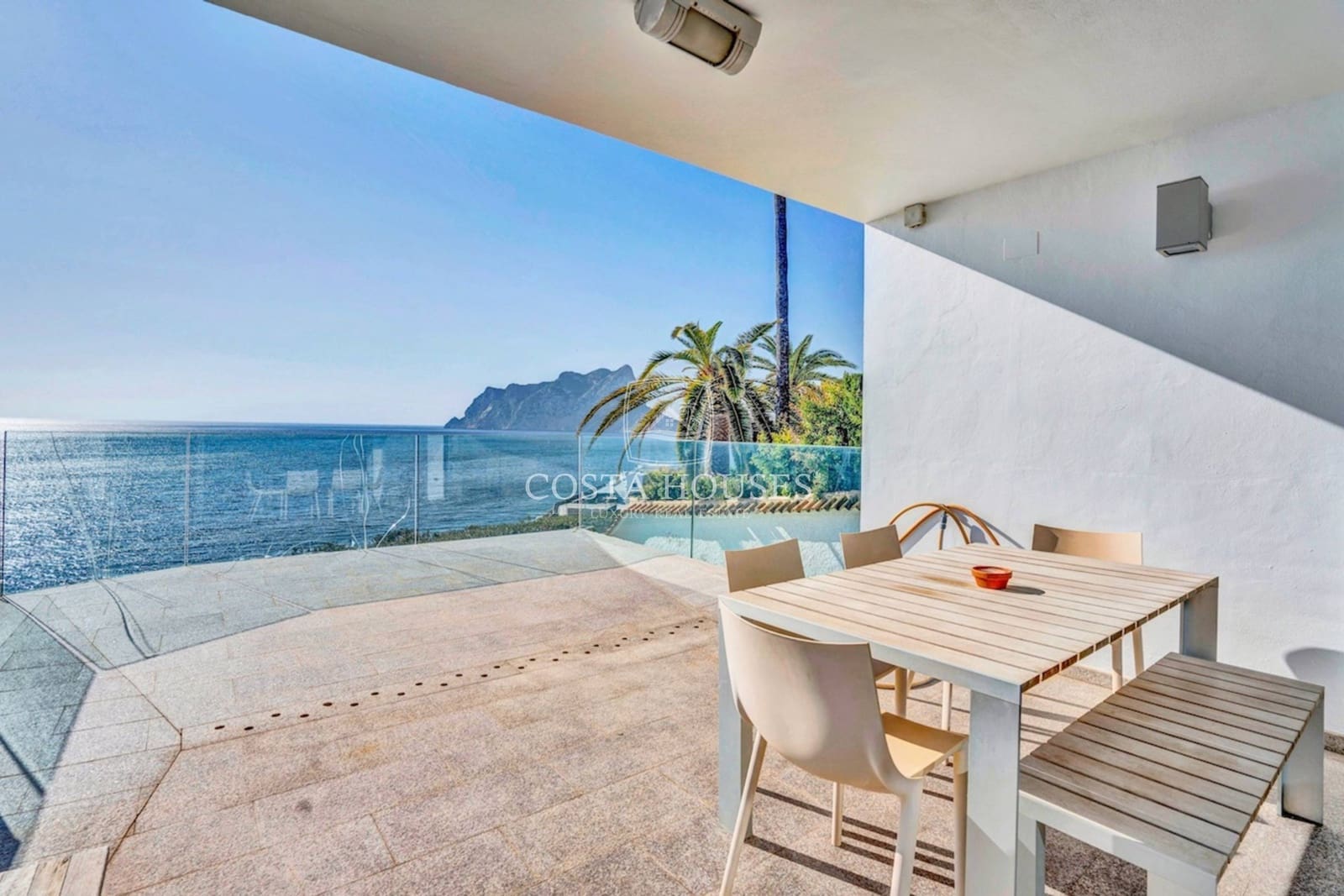 3 bedroom Villa for sale in Benissa with garage - € 1,500,000 (Ref: 8903006)