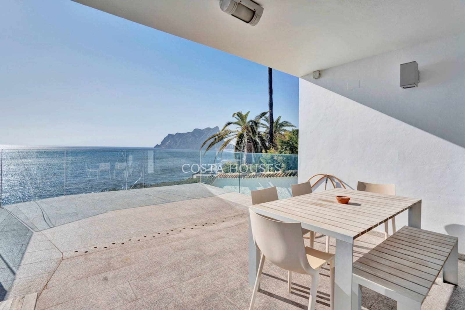 3 bedroom Villa for sale in Benissa with garage - € 1,500,000 (Ref: 8903006)