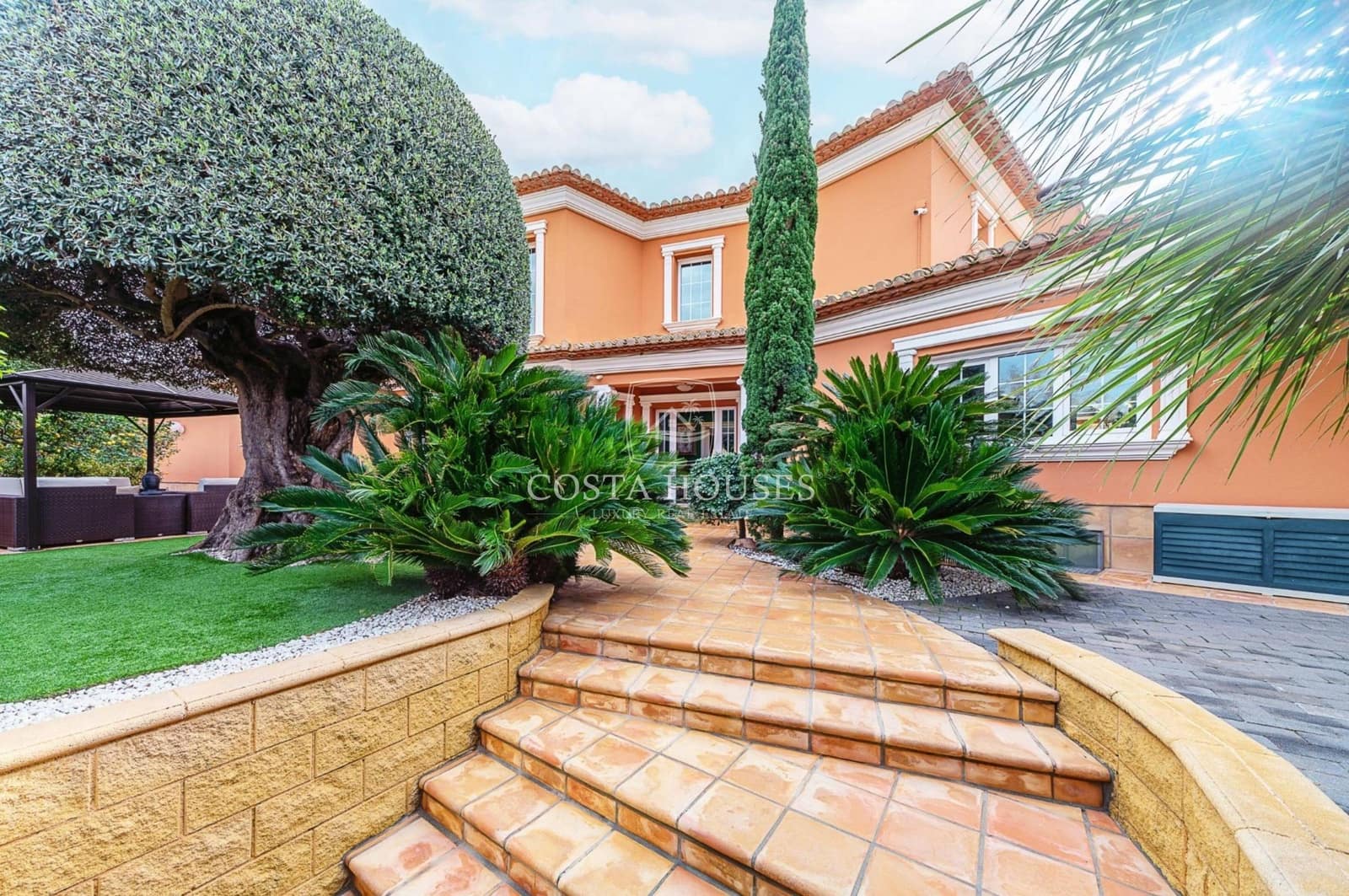 7 soveværelse Villa til salg i Denia med swimmingpool garage - € 1.990.000 (Ref: 8903007)