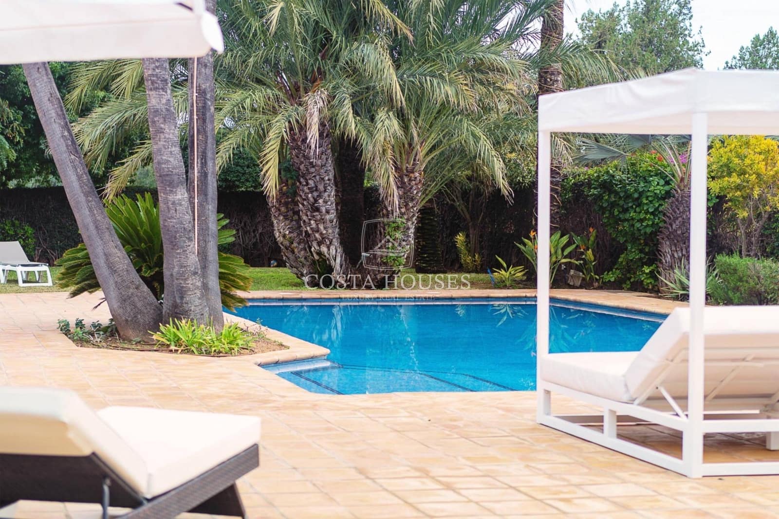 7 soveværelse Villa til salg i Denia med swimmingpool garage - € 1.990.000 (Ref: 8903007)