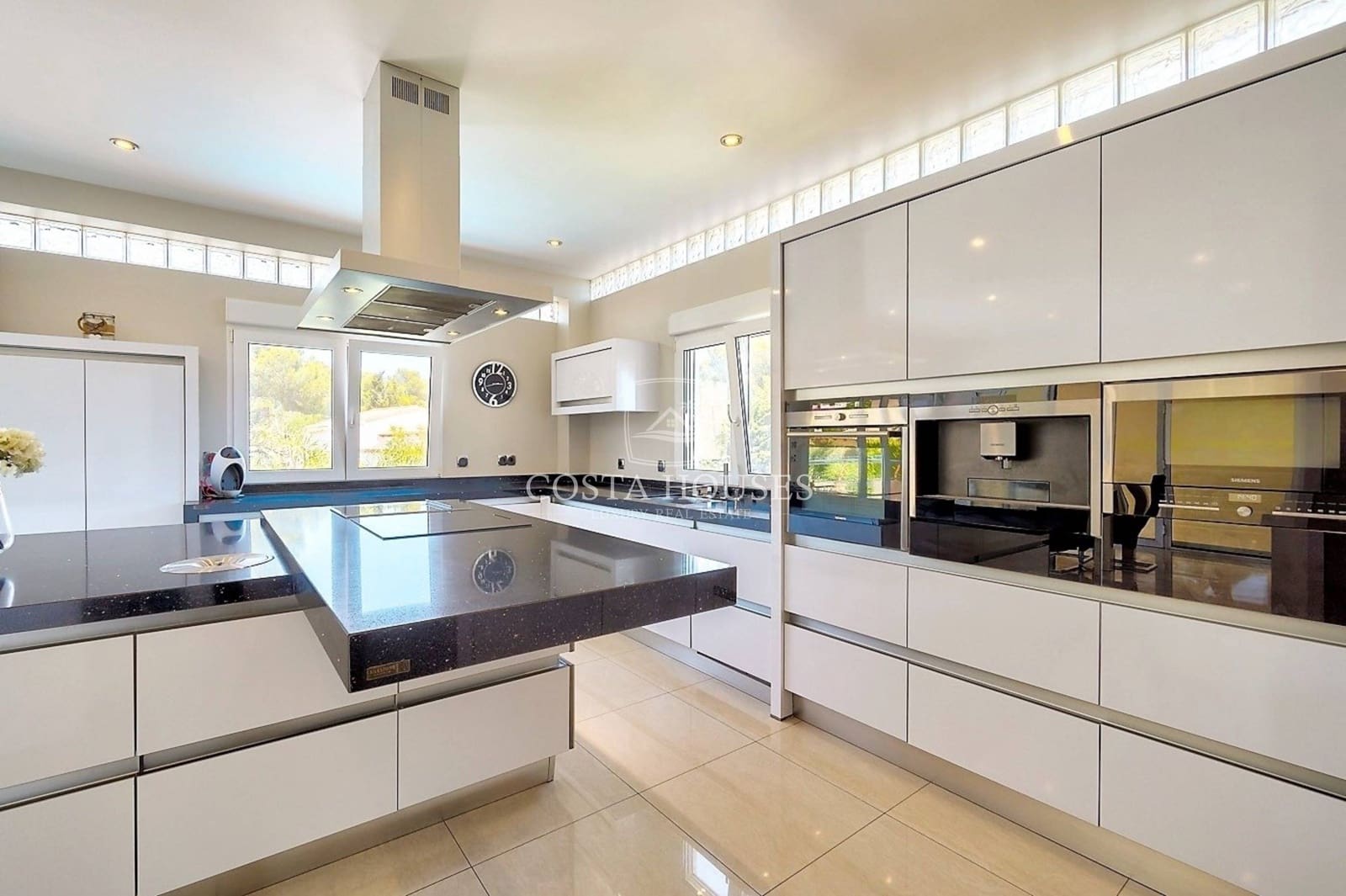 6 sovrum Villa till salu i Javea / Xabia med pool garage - 950 000 € (Ref: 8915500)