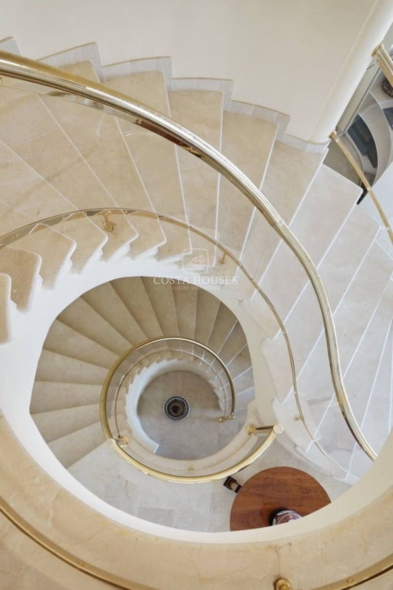 7 bedroom Villa for sale in Javea / Xabia with pool garage - € 3,600,000 (Ref: 8932135)