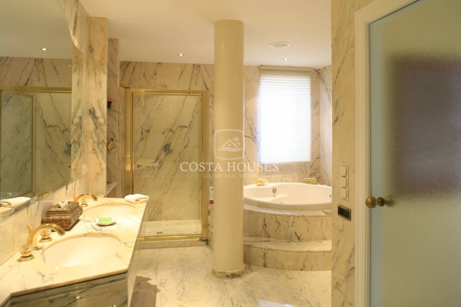 7 bedroom Villa for sale in Javea / Xabia with pool garage - € 3,600,000 (Ref: 8932135)