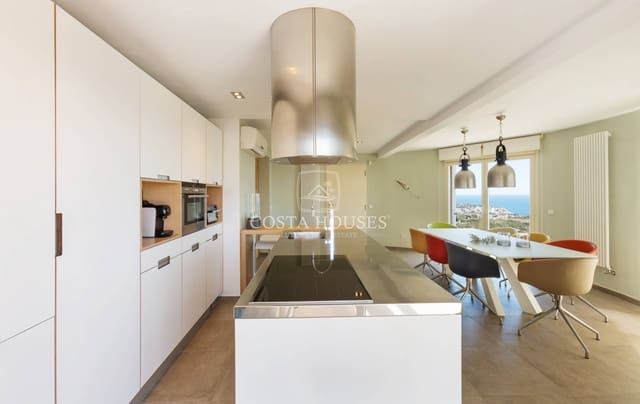 7 soverom Villa til salgs i Benissa med svømmebasseng garasje - € 1 750 000 (Ref: 8935011)