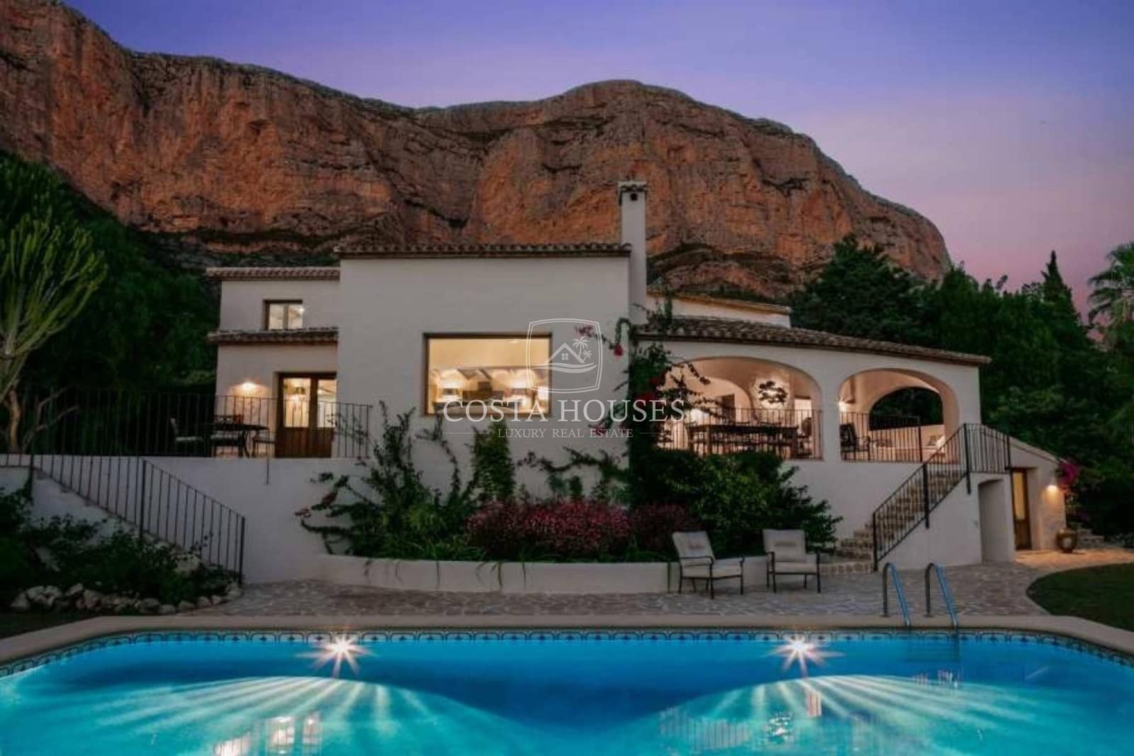 5 soveværelse Villa til salg i Javea / Xabia med swimmingpool garage - € 1.395.000 (Ref: 8944089)