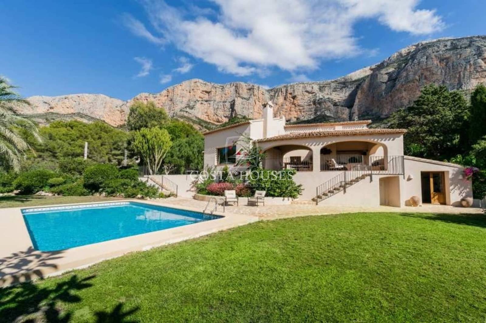 5 soveværelse Villa til salg i Javea / Xabia med swimmingpool garage - € 1.395.000 (Ref: 8944089)