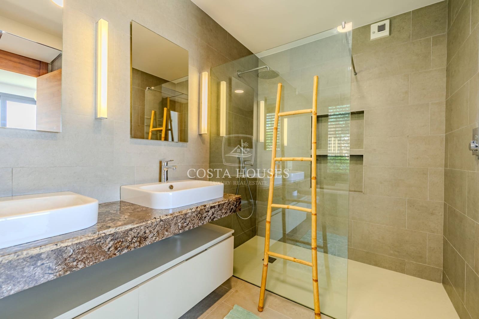 4 quarto Quinta/Casa Rural para venda em Javea / Xabia com piscina garagem - 3 995 000 € (Ref: 8952690)