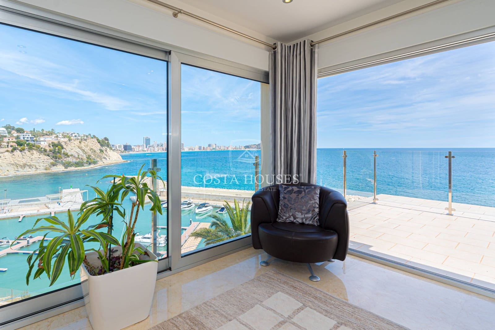 4 sovrum Villa till salu i Calpe / Calp med pool garage - 4 200 000 € (Ref: 8961556)