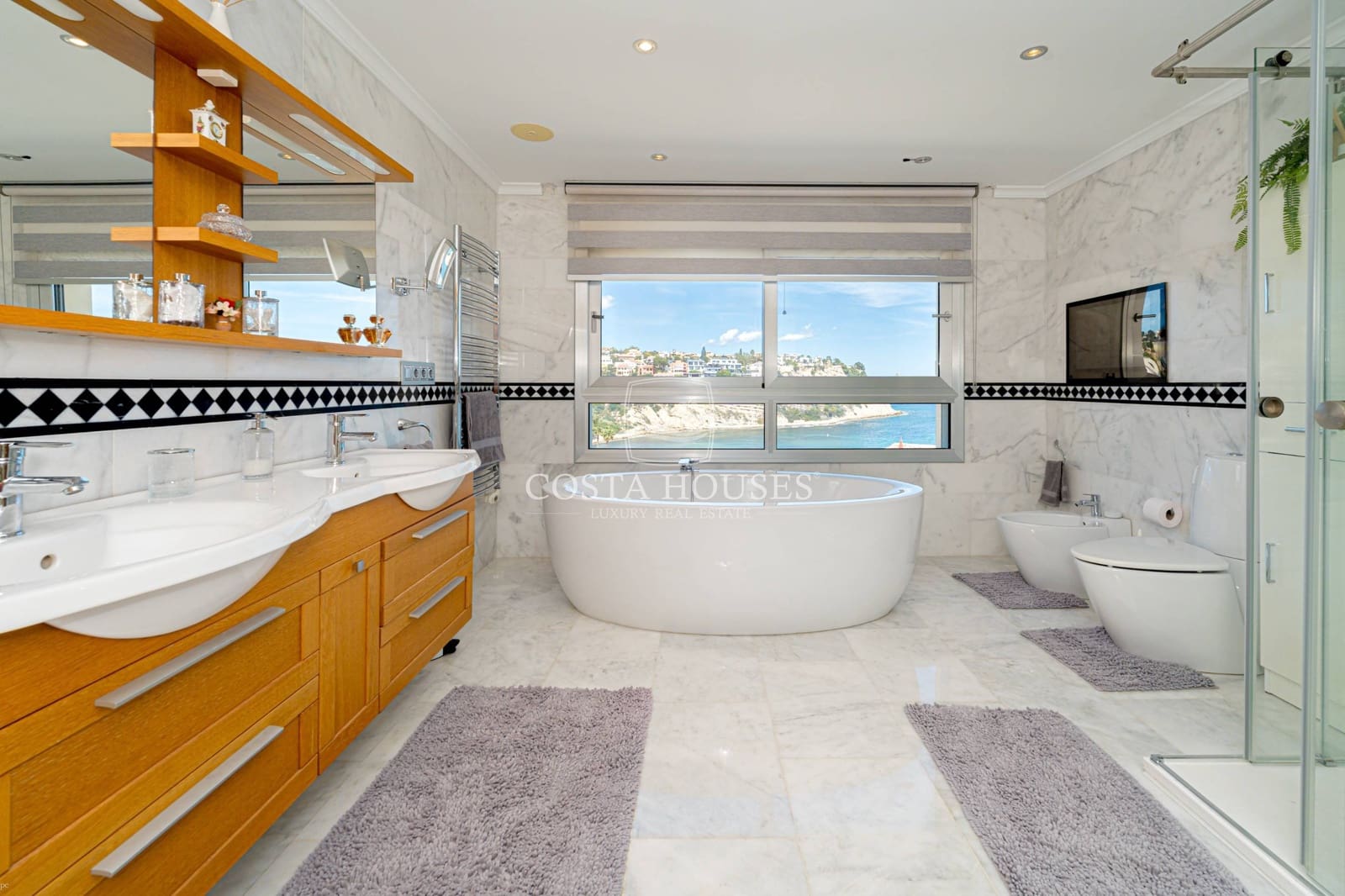 4 soverom Villa til salgs i Calpe / Calp med svømmebasseng garasje - € 4 200 000 (Ref: 8961556)
