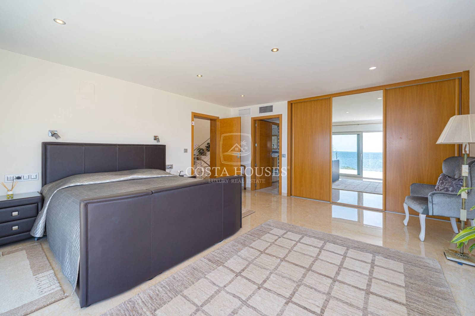 4 soverom Villa til salgs i Calpe / Calp med svømmebasseng garasje - € 4 200 000 (Ref: 8961556)