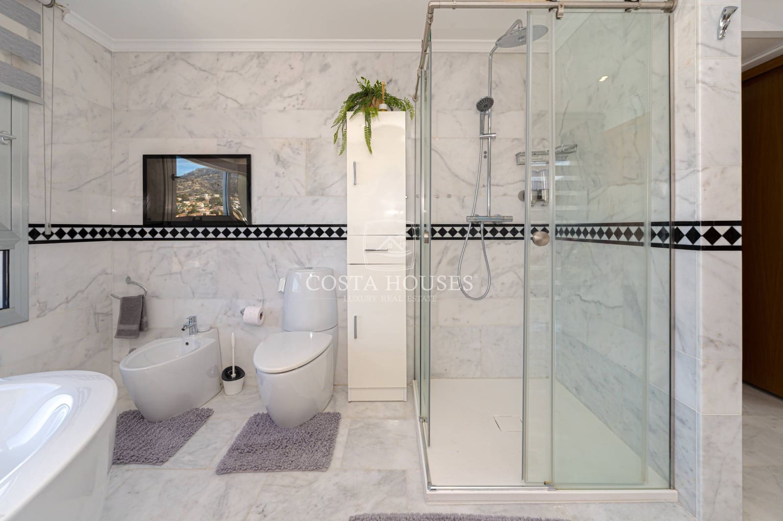 4 soverom Villa til salgs i Calpe / Calp med svømmebasseng garasje - € 4 200 000 (Ref: 8961556)