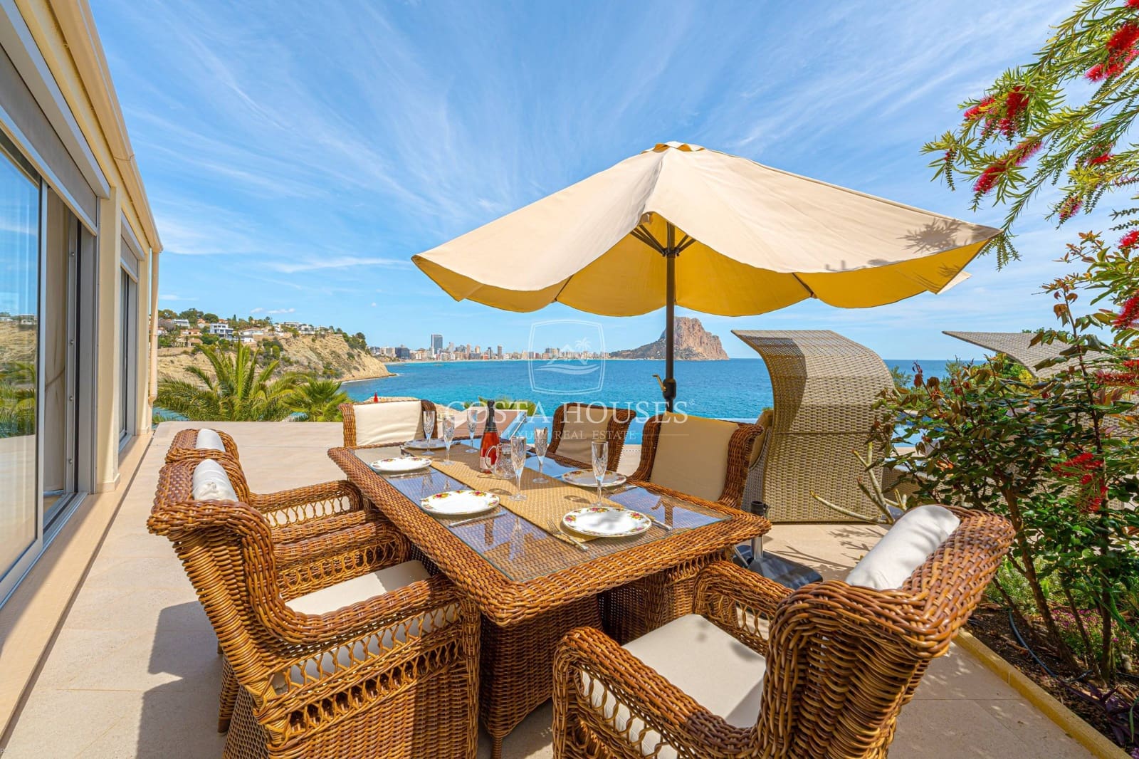 4 soverom Villa til salgs i Calpe / Calp med svømmebasseng garasje - € 4 200 000 (Ref: 8961556)