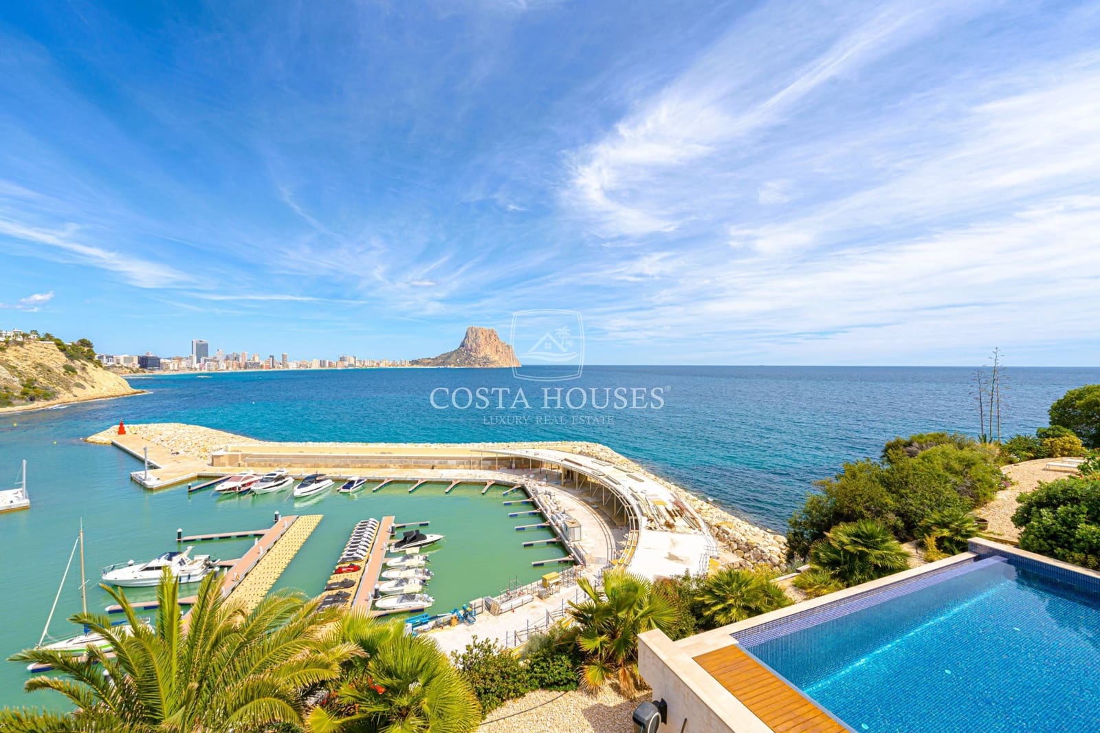 4 soverom Villa til salgs i Calpe / Calp med svømmebasseng garasje - € 4 200 000 (Ref: 8961556)