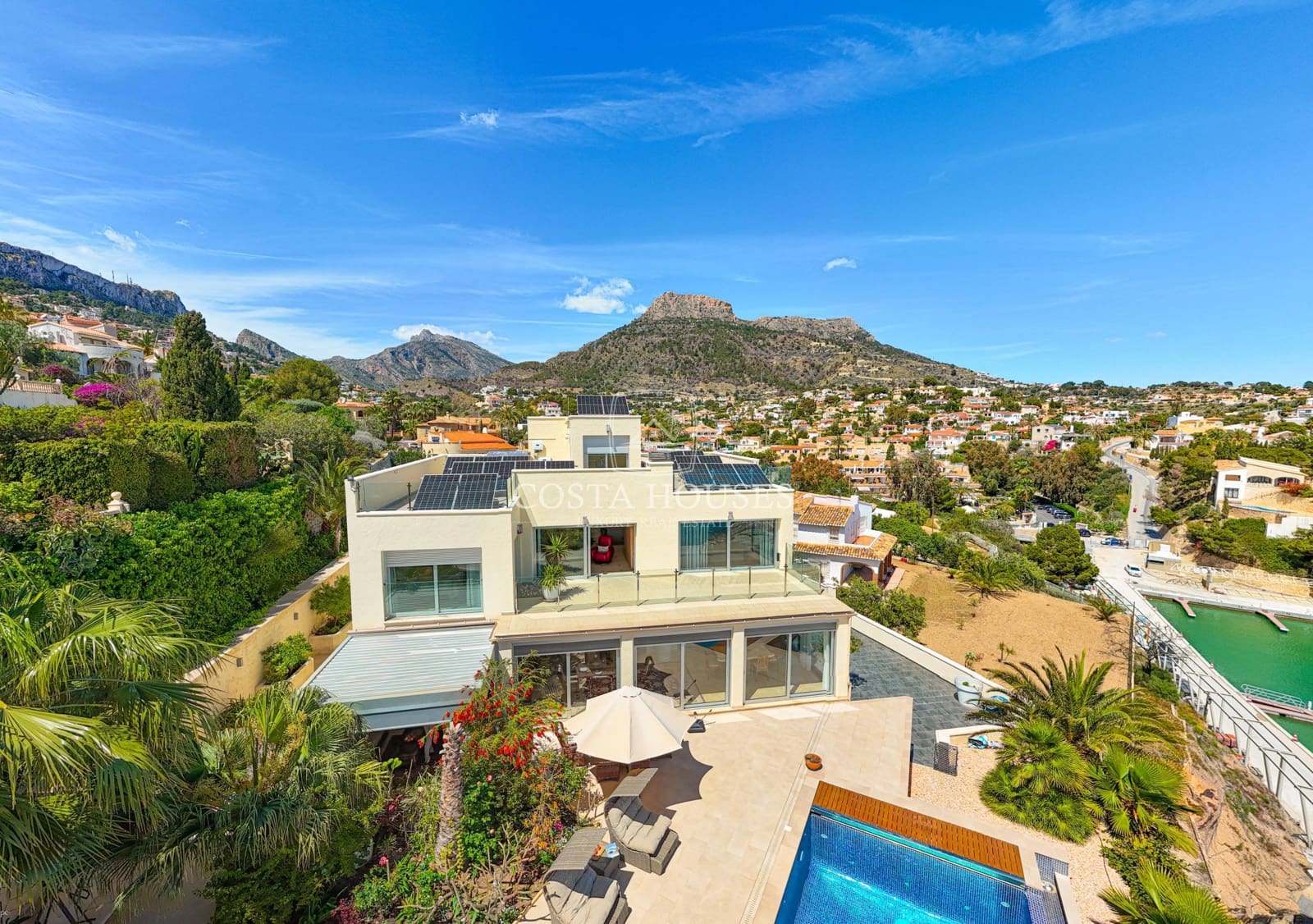 4 soverom Villa til salgs i Calpe / Calp med svømmebasseng garasje - € 4 200 000 (Ref: 8961556)
