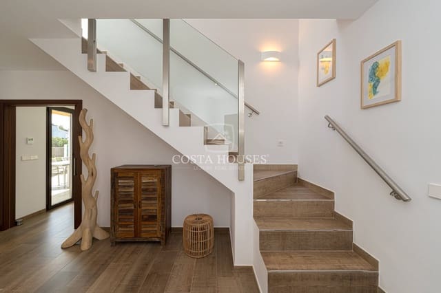 3 slaapkamer Villa te koop in Javea / Xàbia met zwembad - € 1.790.000 (Ref: 8968222)